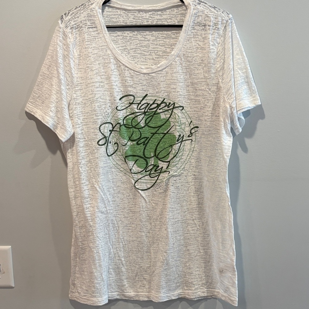 NWOT Maurices White St. Patrick's Day Tee